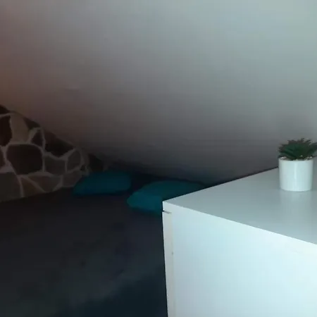 Olivia Apartment
